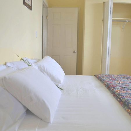Paige Pond Country Inn St. John's Buitenkant foto
