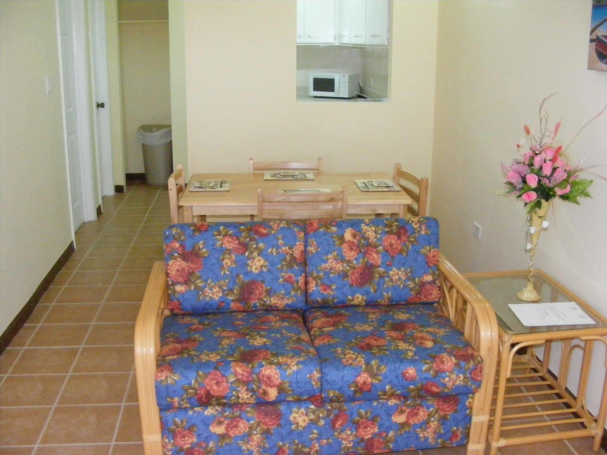 Paige Pond Country Inn St. John's Buitenkant foto